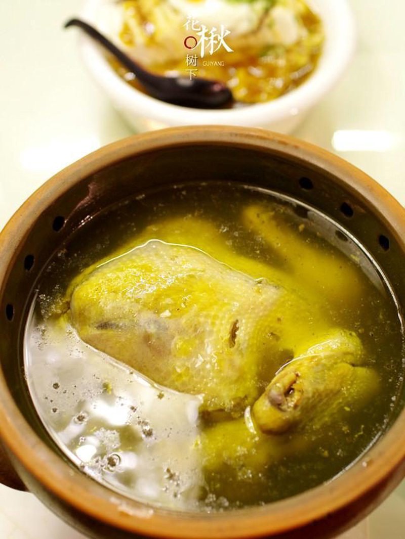 贵阳美食新潮流：茶餐厅的魅力